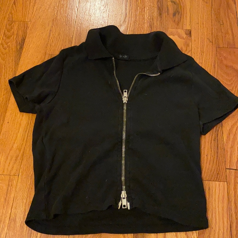 Brandy Melville Black Shortsleeved Zipper Top